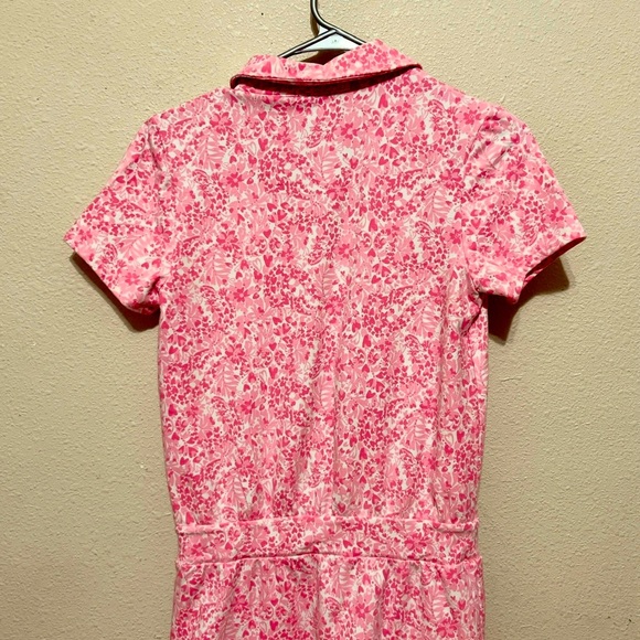 Lilly Pulitzer Pink & White Patterned Women's Romper with gold accents. Size XS - Picture 6 of 6